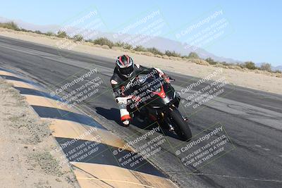 media/Dec-01-2025-Moto Forza (Mon) [[2daa91e15f]]/2-Intermediate Group/Session 4 (Turn 10 Inside)/